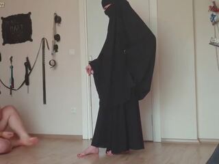 Muslim mademoiselle canes lemak abdi