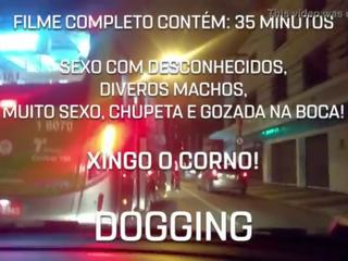 Corno levando a esposa cristina cris em seu primeiro dogging na mirante da lapa para ser abusada por desconhecidos, xinga o corno, chupa, e engole leitinho