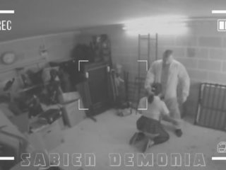 Cctv footage z seksowne nastolatka sabien demonia coraz pieprzony w tyłek przez szkoła pracownik