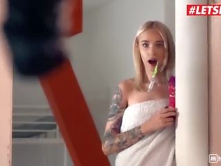 Letsdoeit - blondinka ýaşlar arteya spread aýaklar for huge bbc