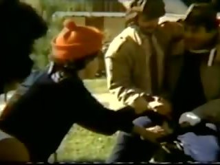 Os lobos melakukan sexo explicito 1985 dir fauzi mansur: kotor video d2